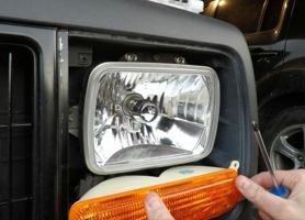 Vehicle DIY: Convert Sealed Beam Headlights to H4 Halogens